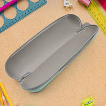 Portable Multipurpose Zip Pouch Bag – 30cm, 1 Pc